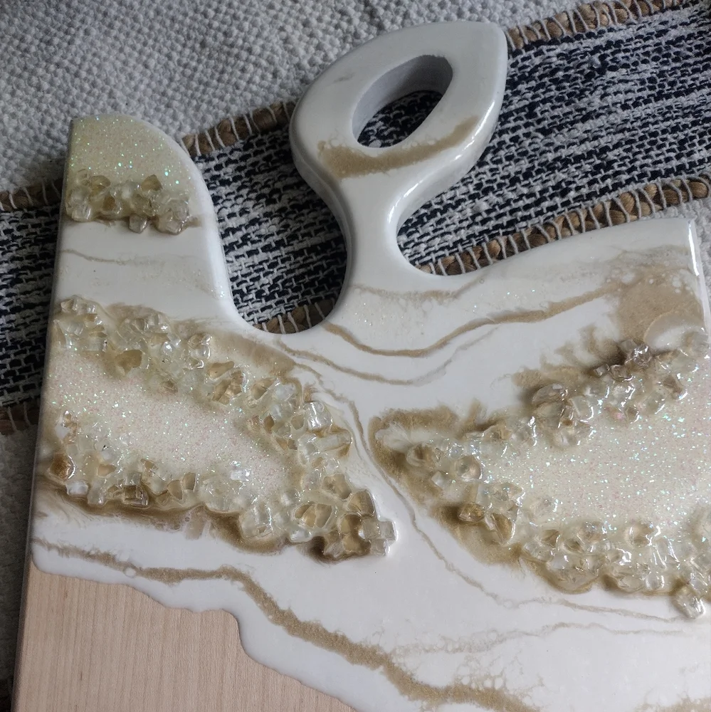 Elegant Cream and Gold Cutting Board - Picture 5 of 6